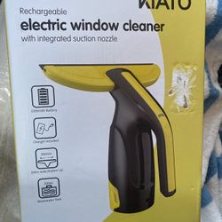 WINDOW CLEANER