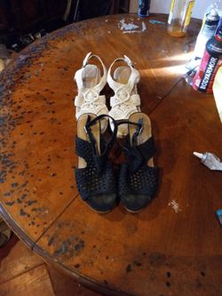 2 Pairs Of Women's Shoes