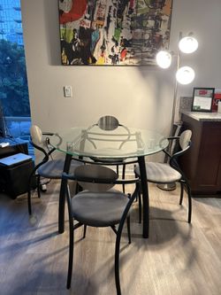 Dining Room Table And 4 Chair Set