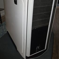 Large Corsair PC Case