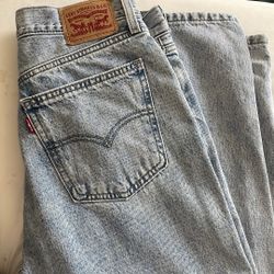 Levi’s Low Pro Straight