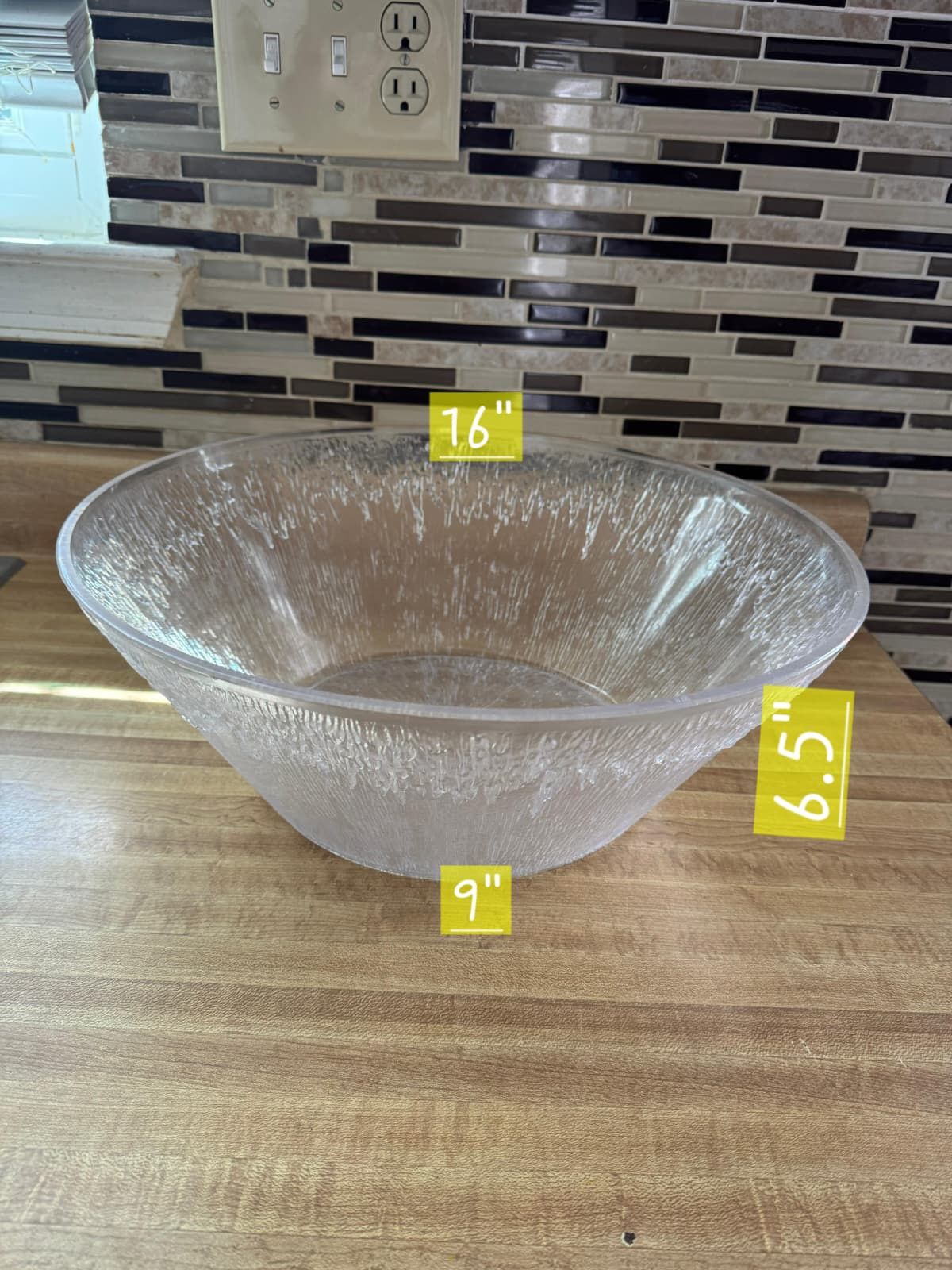  Large Acrylic Salad Bowl (cash & pick up only) 