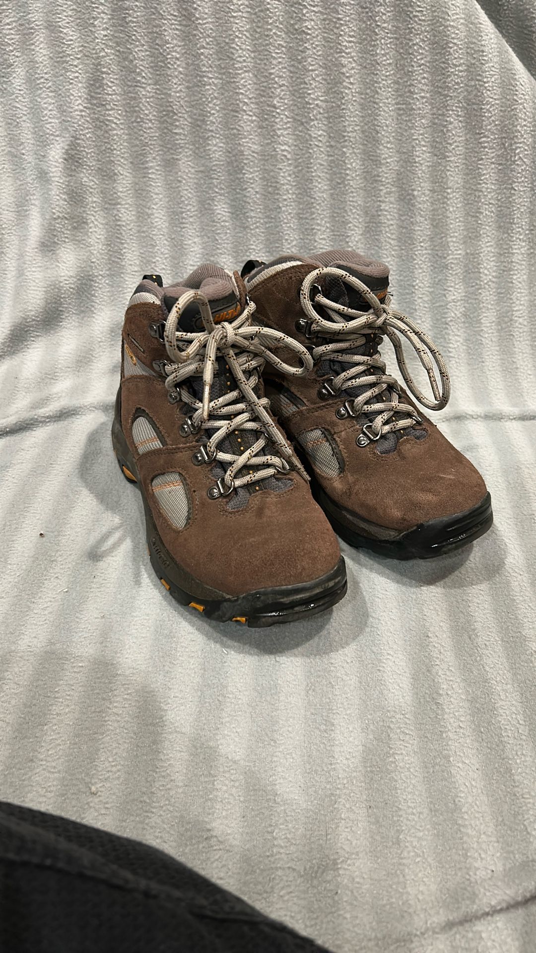 HI-TEC waterproof Kids Hiking Shoe Size US 3.5