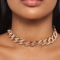 Fashion Nova Choker (NEW)