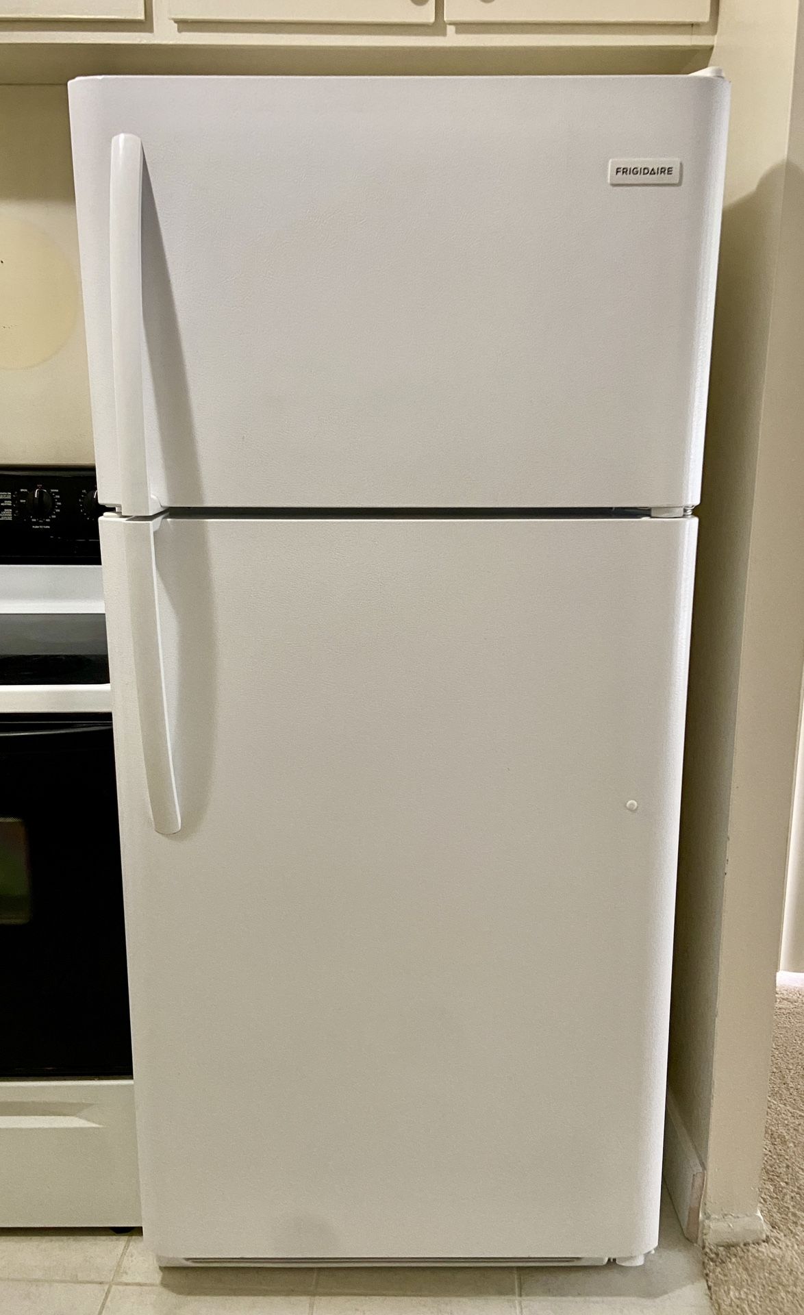 Frigidaire Refrigerator/Freezer. Like New, Barely used.