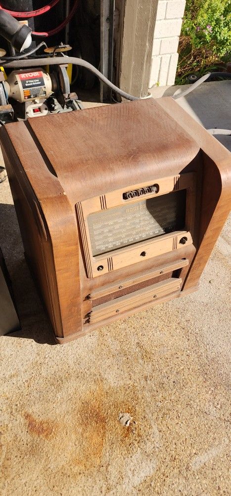 Antique Radio