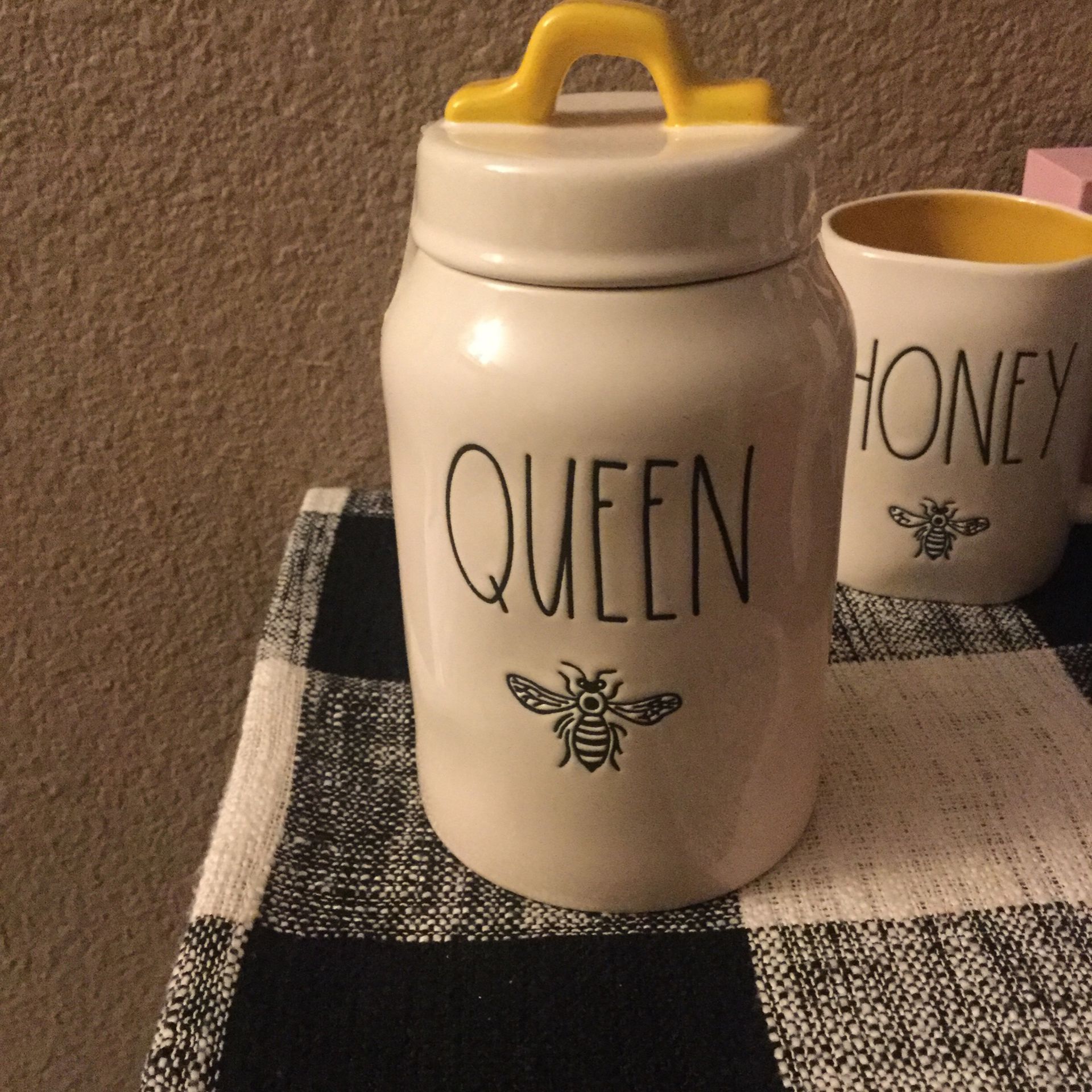 Rae Dunn Queen Bee Canister