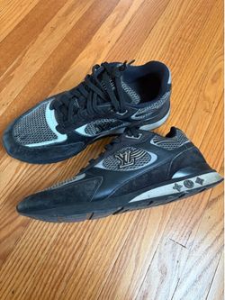 Lv sneakers