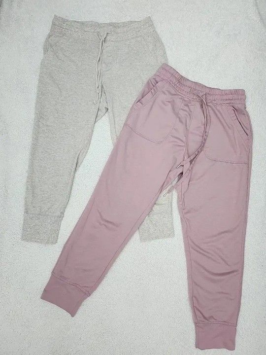 ✅️ Woman Gray/Pink 2pc Jogger Pants• Size S• Great Condition• $10firm