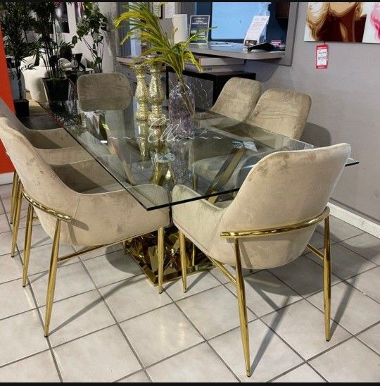 Barnard Dining Room Set
ACME 7 Piece $10 Down payment,financing and Delivery Available