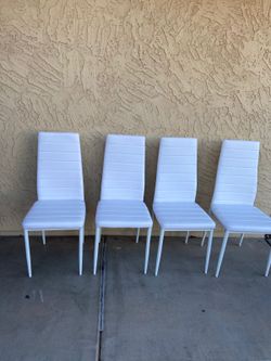 4 Dining Chairs