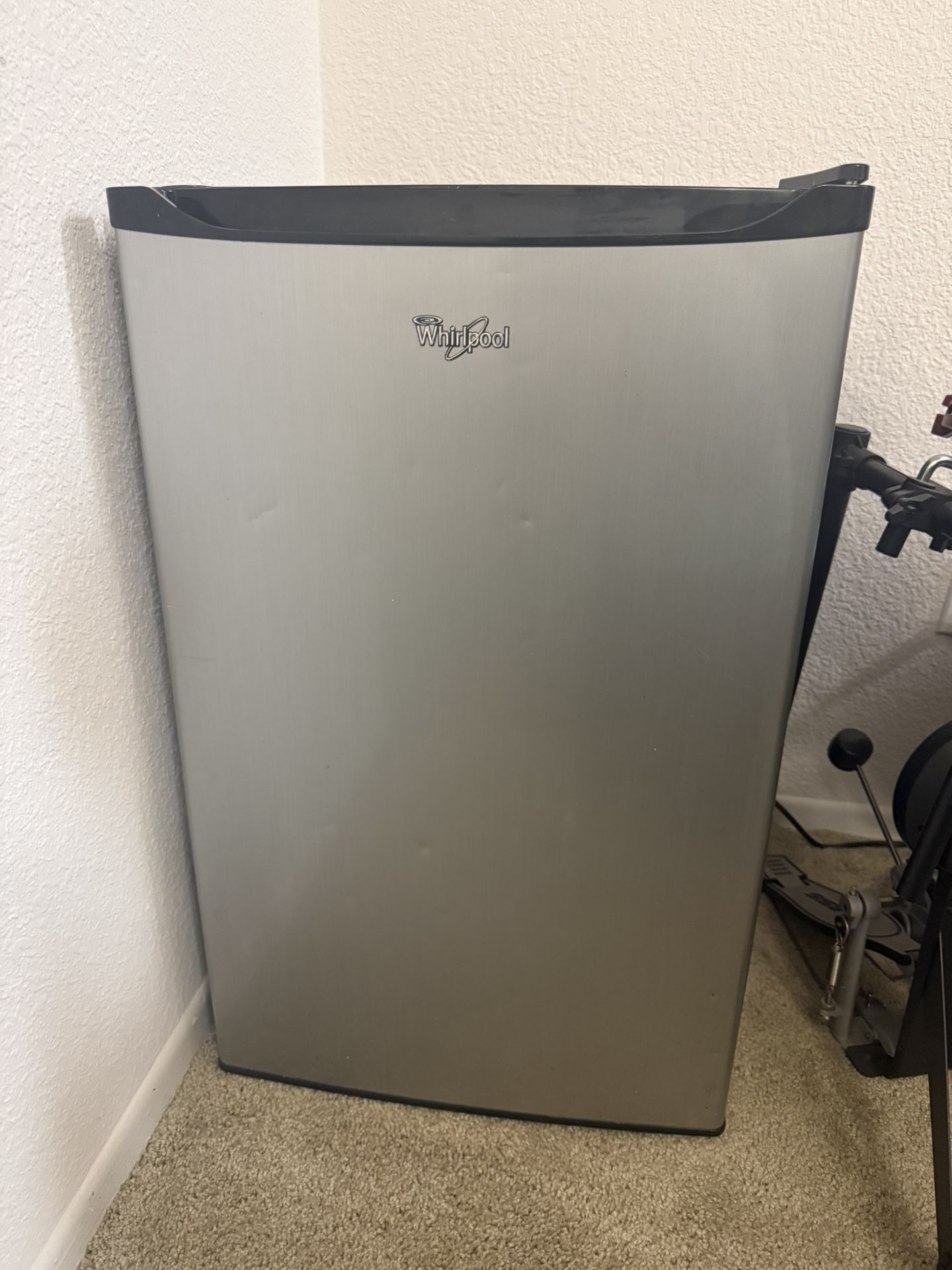 Whirlpool Mini Fridge – Great Condition, Works Perfectly 