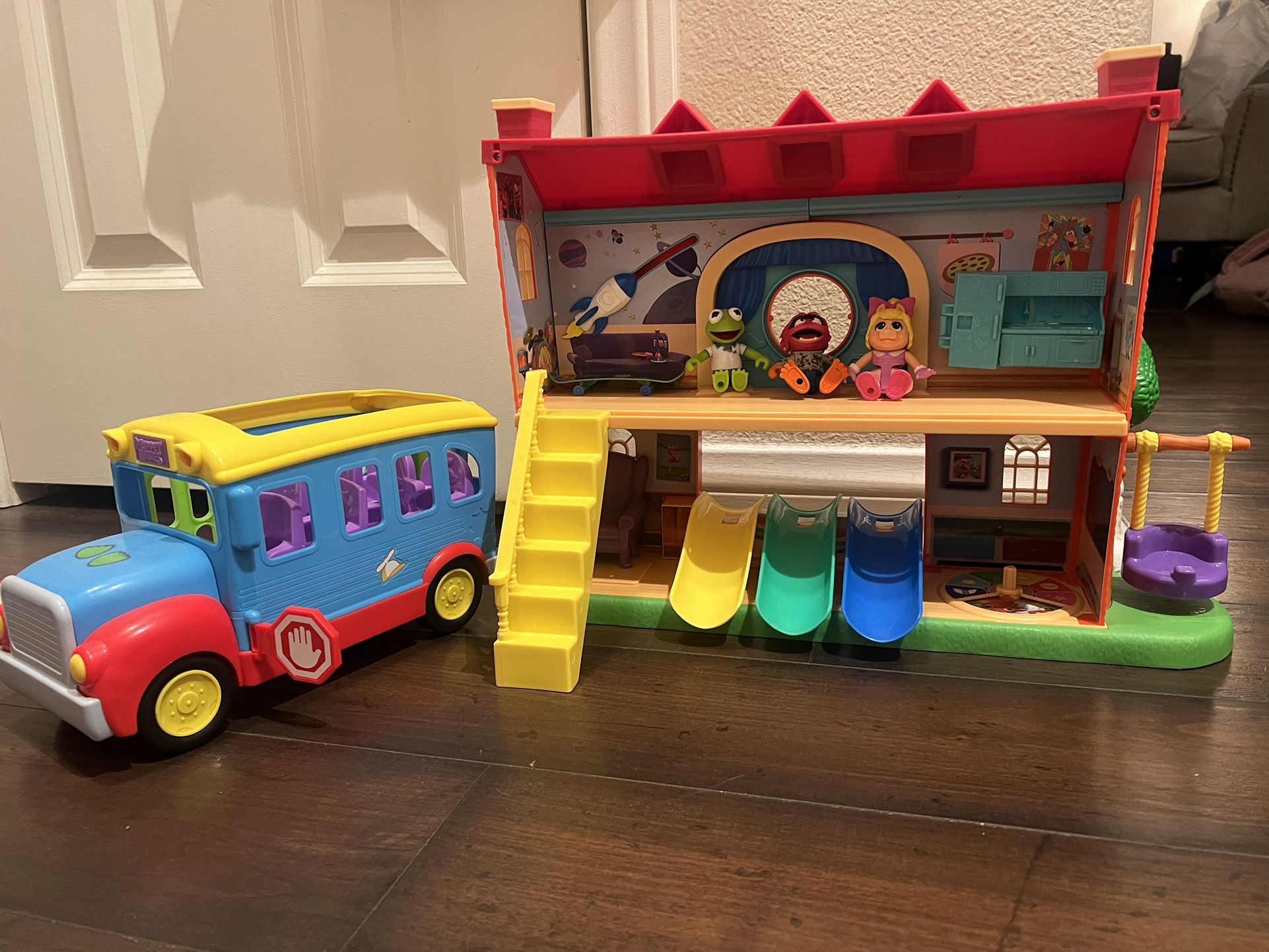 Muppet Babies House and Bus
