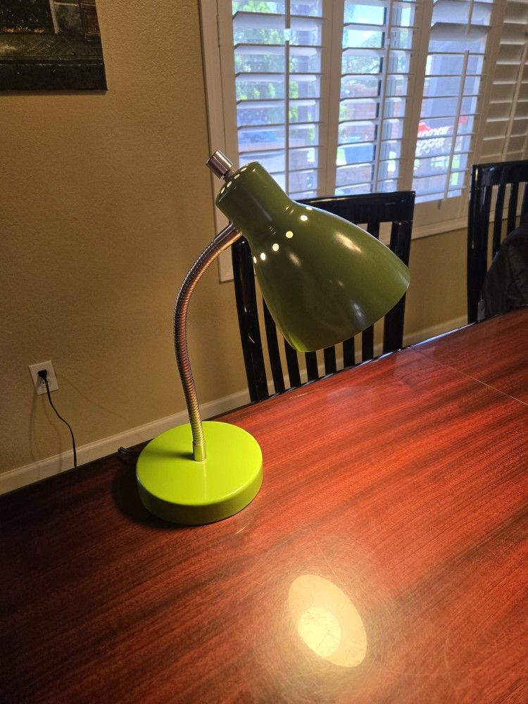 Desk/Night Stand Lamp