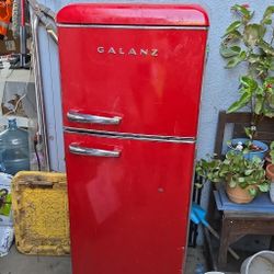 Galanz Refrigerator 