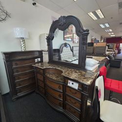 Traditional style 11 drawer Dresser with mirror