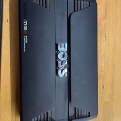 Boss Phantom 3700 Watt 5channel Amplifier