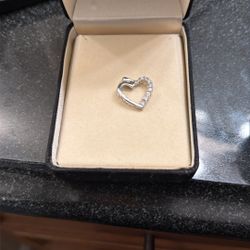 14k White Gold Heart Shaped Pendant 