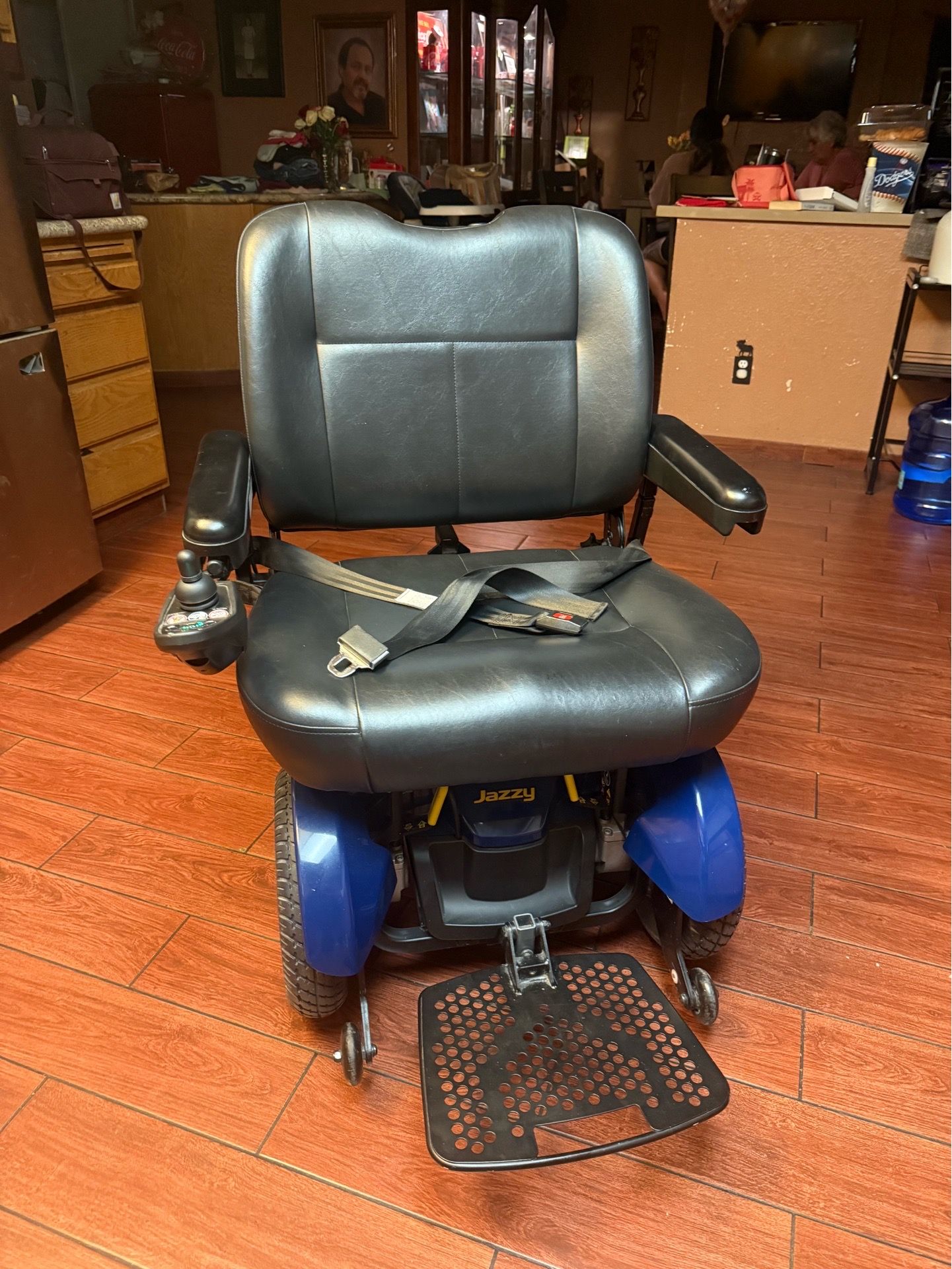 Jazzy Elite Heavy-Duty Power Wheelchair – Extra Wide