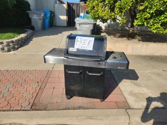 FREE: Weber Spirit E210