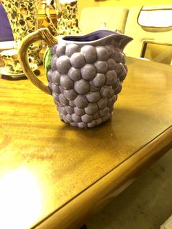 Grape pitcher