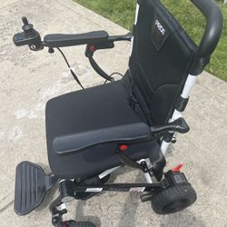 Pride Jazzy Carbon Power Chair  Like New