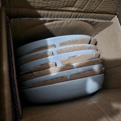 18 Piece Sage Green Plate Set