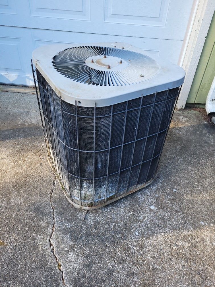 Free Non-Working AC Unit, Scrap Metal