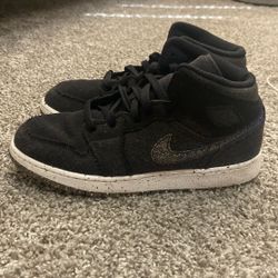 Nike Air Jordan Mid Craters Size 7Y