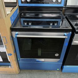 new open box Kitchen Aid electric 220 volts stove 