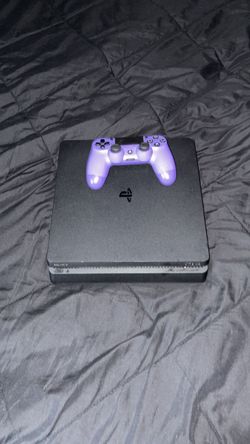 PS4 slim/ Purple controller
