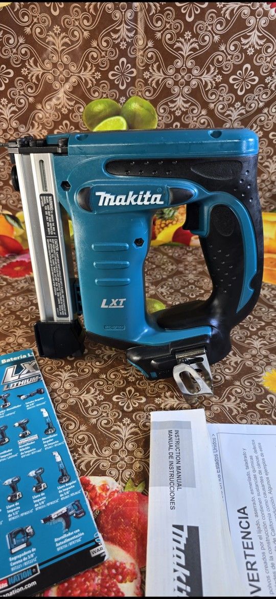 MAKITA 18-VOLT LITHIUM ION CORDLESS 3/8 IN STAPLER (TOOL ONLY)