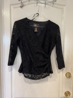 R&K Evening Black Lace Dressy Top ā Size 8
