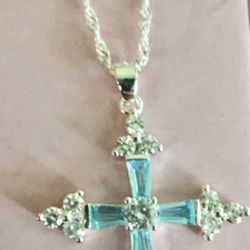 Brand New  Stunning 925 Sterling Silver Cross Pendent Necklace 