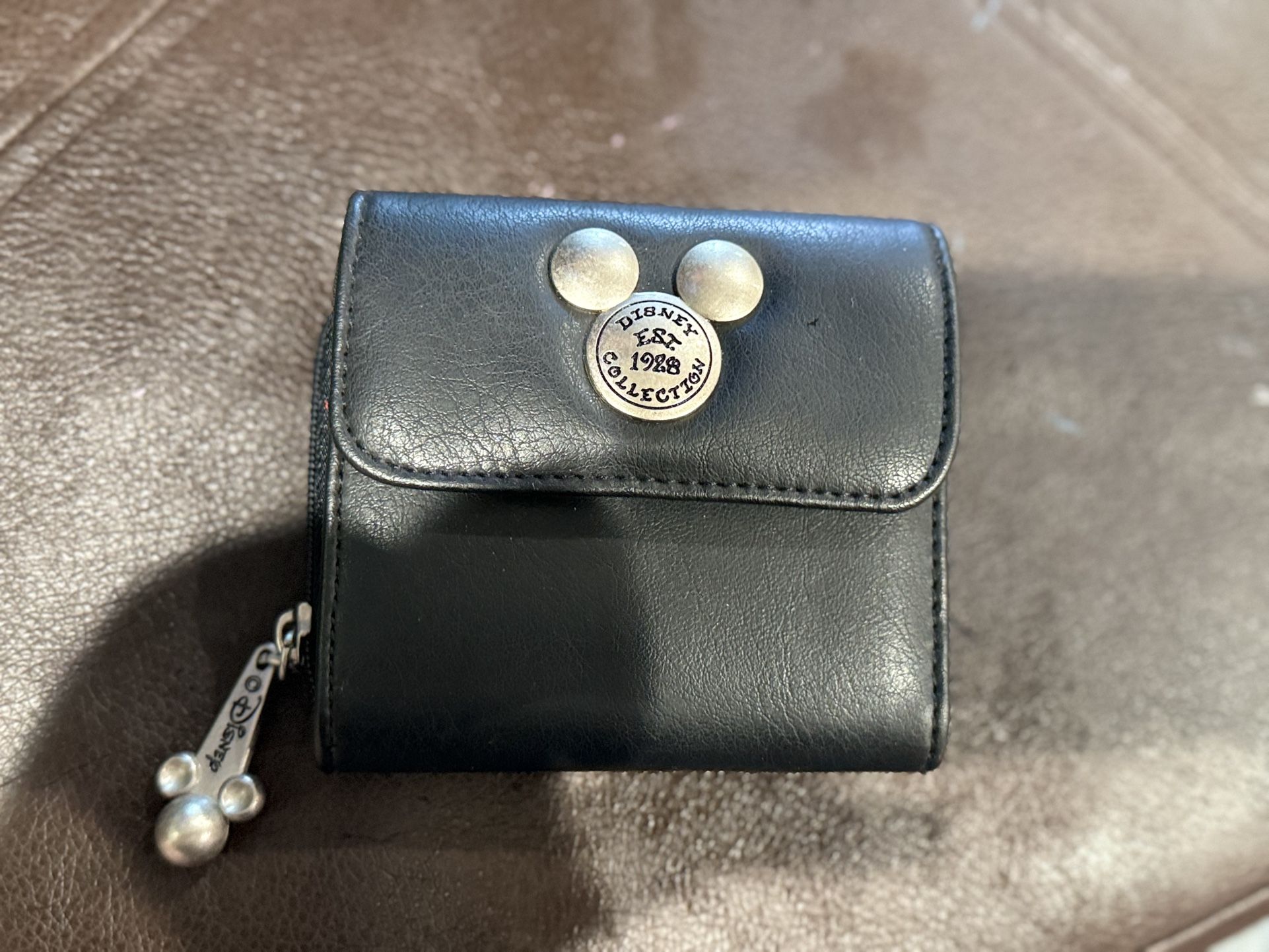 Vintage Walt Disney 1986 Collection Black Leather Bifold Wallet