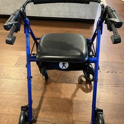 Rolling Walker / Rollator With Seat