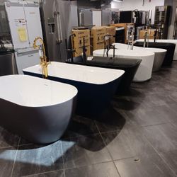 Huge Selection of Acrylic Bathtubs in Different Styles & Sizes! Prices Start At $349&up!