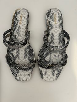 New-Express Women’s Snake Print Sandals/ Size 7