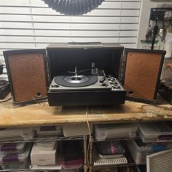 Philco Ford Solid State Portable Phonograph