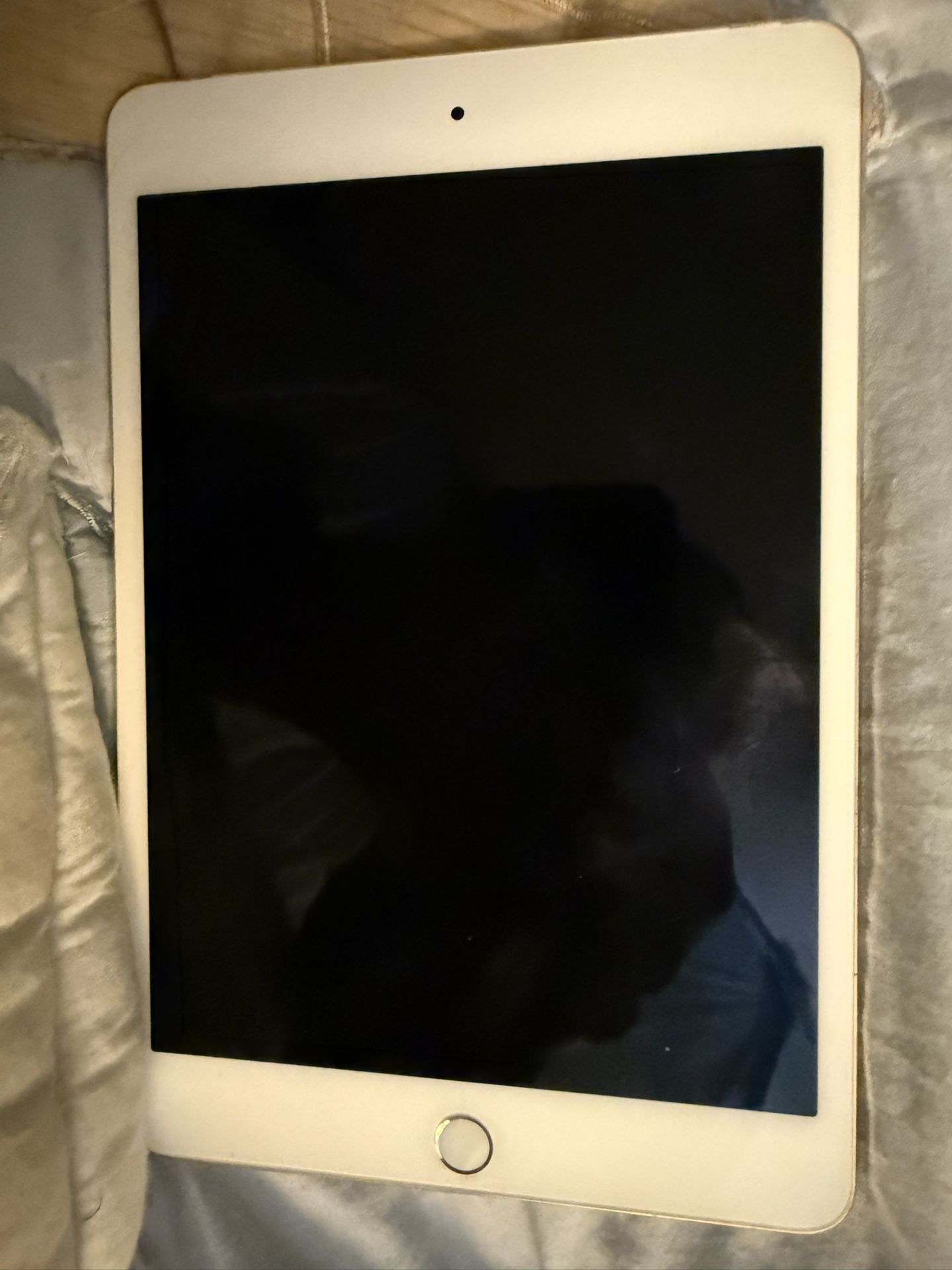 For Parts iPad Mini 4