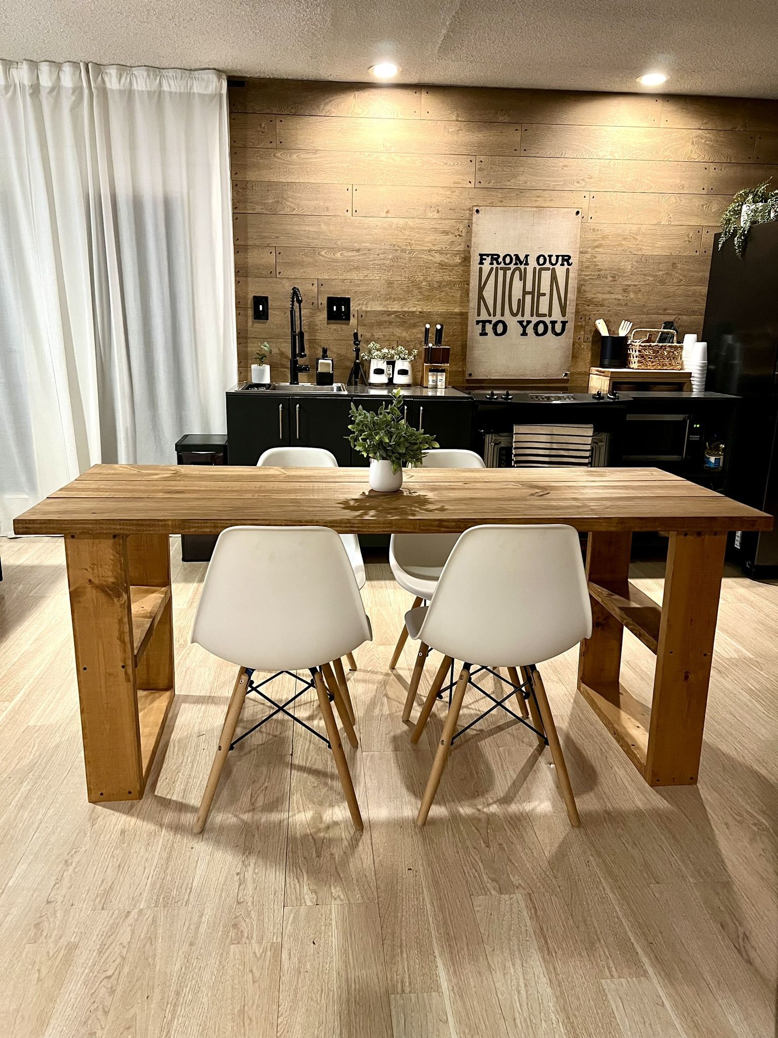 Dining Table & Chairs.