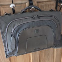 TUMI T-Tech Ballistic Nylon Tri-fold Garment Bag Luggage
