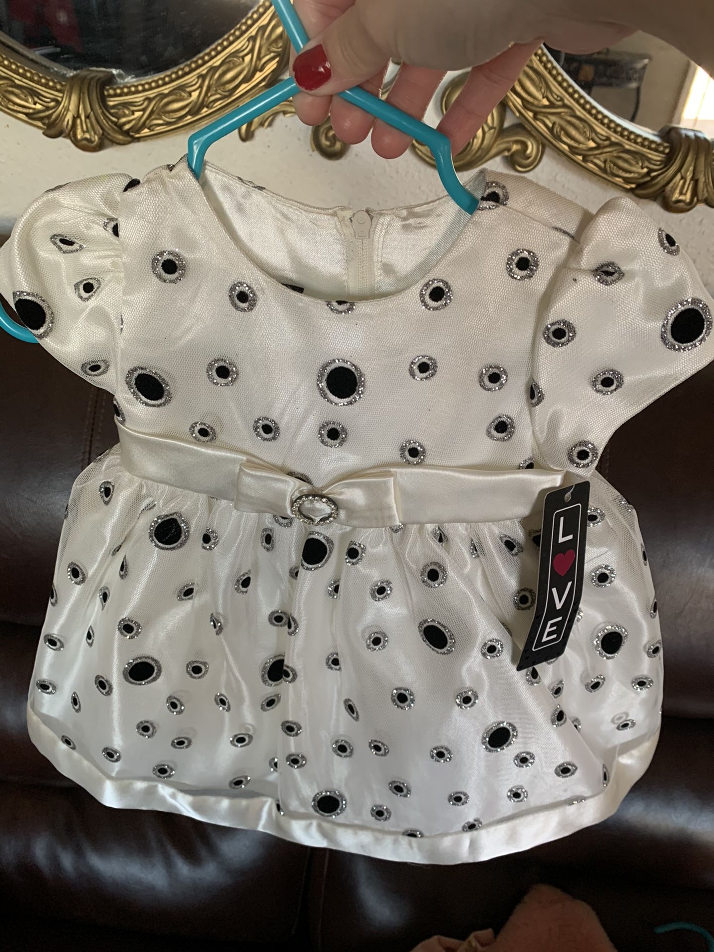 Infant dress 5$