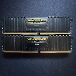 Corsair VENGEANCE DDR4 32GB RAM sticks