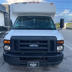 2014 Ford E350 Wheelchair Accessible Passenger Bus