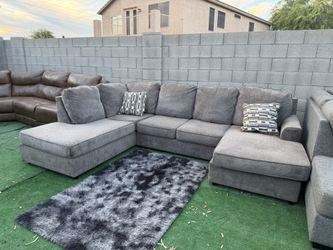 U-Shaped Sectional Couch