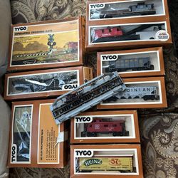 Vintage Tyco Train Pieces