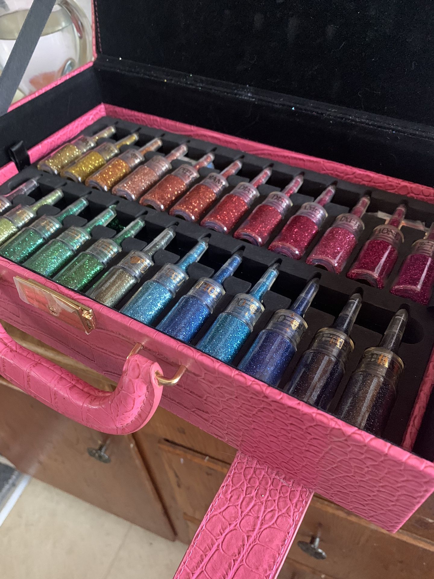 Beautiful Pink Case With Diamond Tattoo Equipment New. .