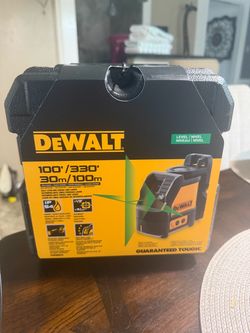 DEWALT LEVEL 100/330* MAX RANGE 30m /100m SELF-LEVELING CROSS LINE LASER