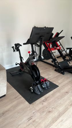 Peleton bike
